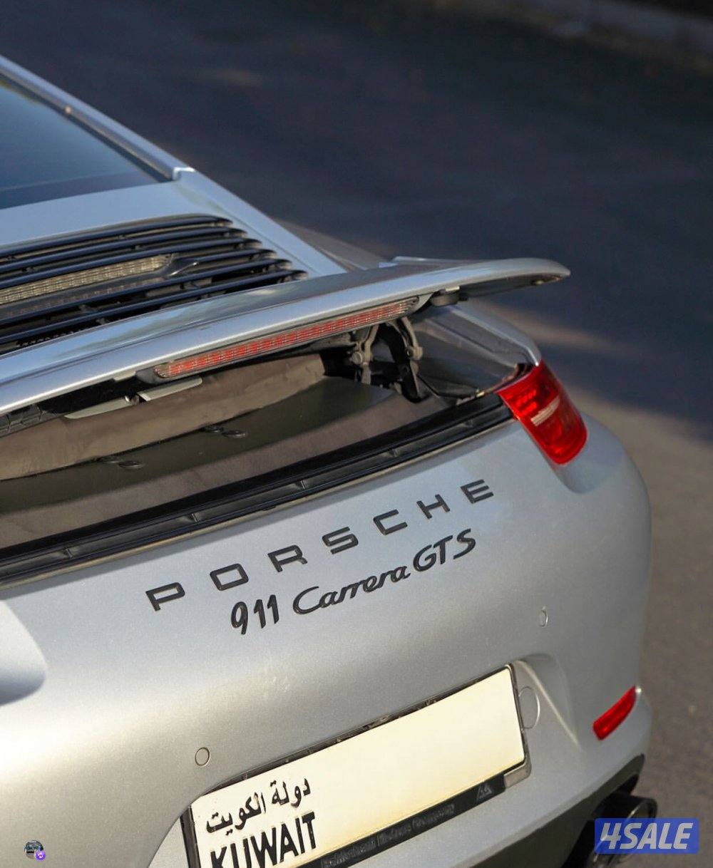 للبيع بورشة 911 GTS موديل 2015 بهبهاني عداد 53 الف كم صبغ الوكالة5