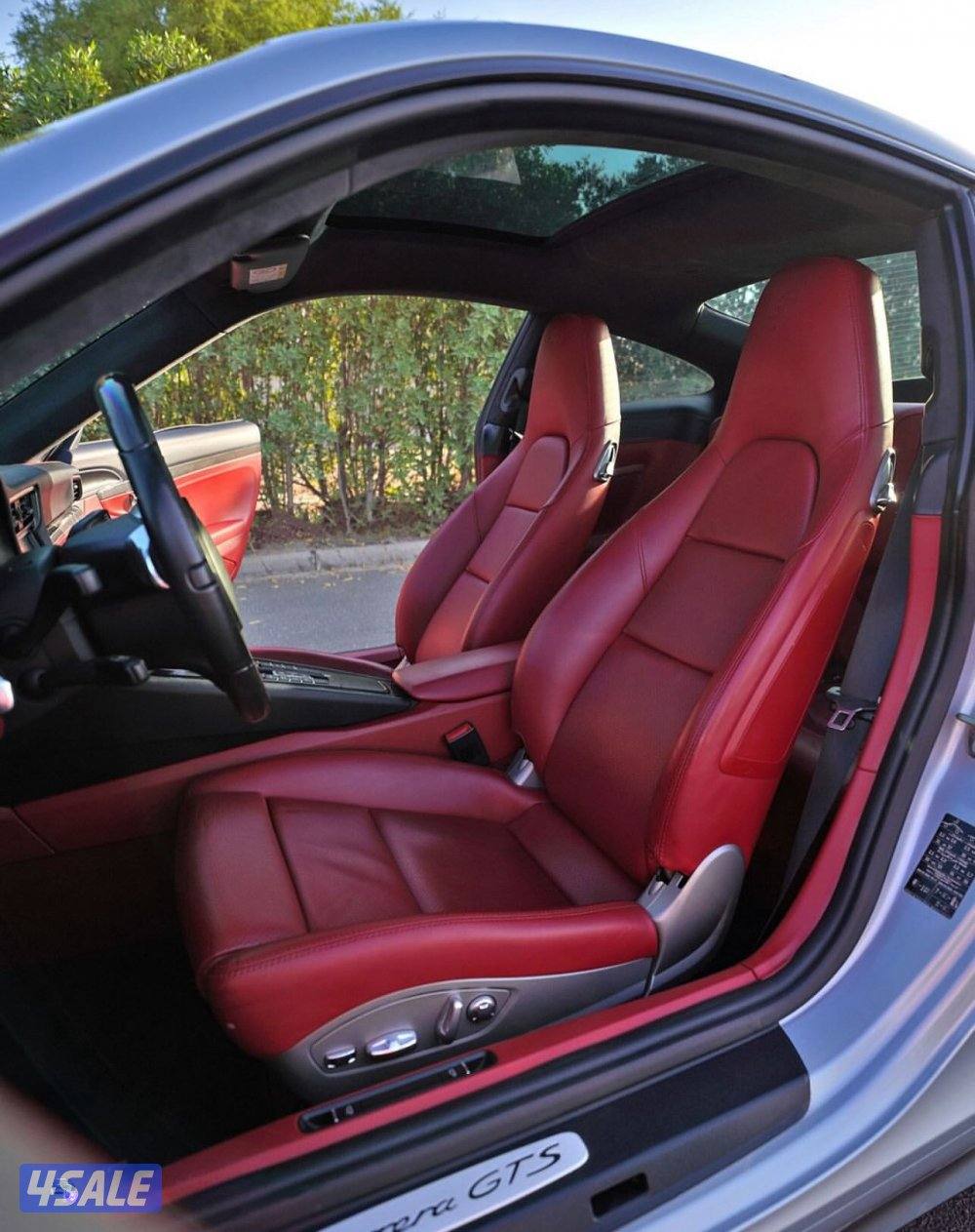 للبيع بورشة 911 GTS موديل 2015 بهبهاني عداد 53 الف كم صبغ الوكالة10