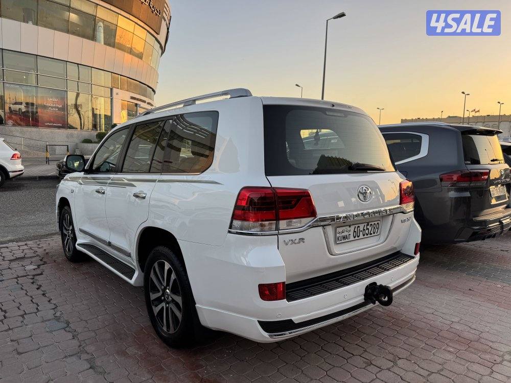 🏴لاندكروزVXR فل 2018 صبغ وكاله فحص شامل🏴5