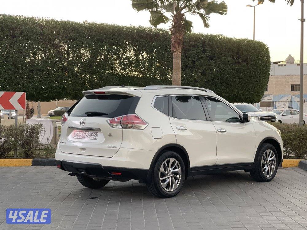 أكس تريل الدرجة الاولى دبل قير موديل : 2016 عداد قليل سيرفس وكاله نظيف4
