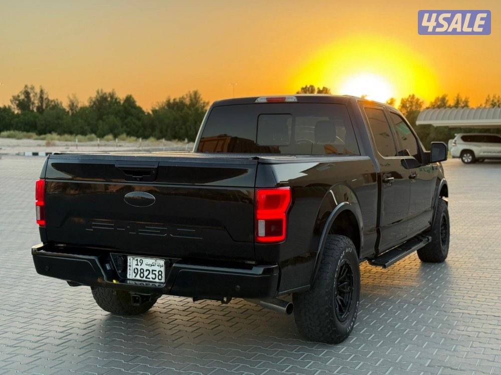 وانيت فورد لاريت 20183