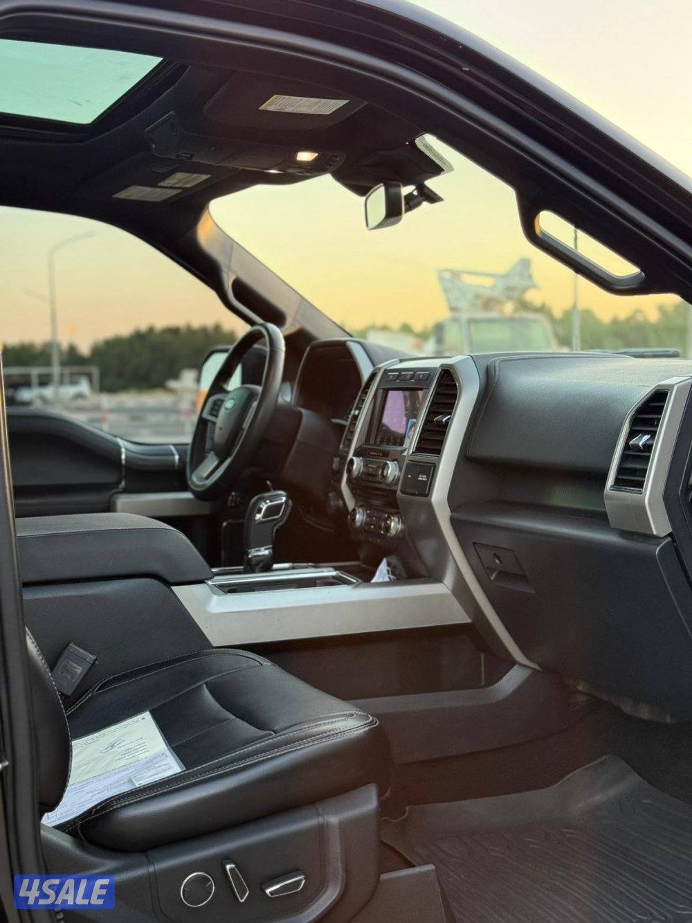 وانيت فورد لاريت 20185