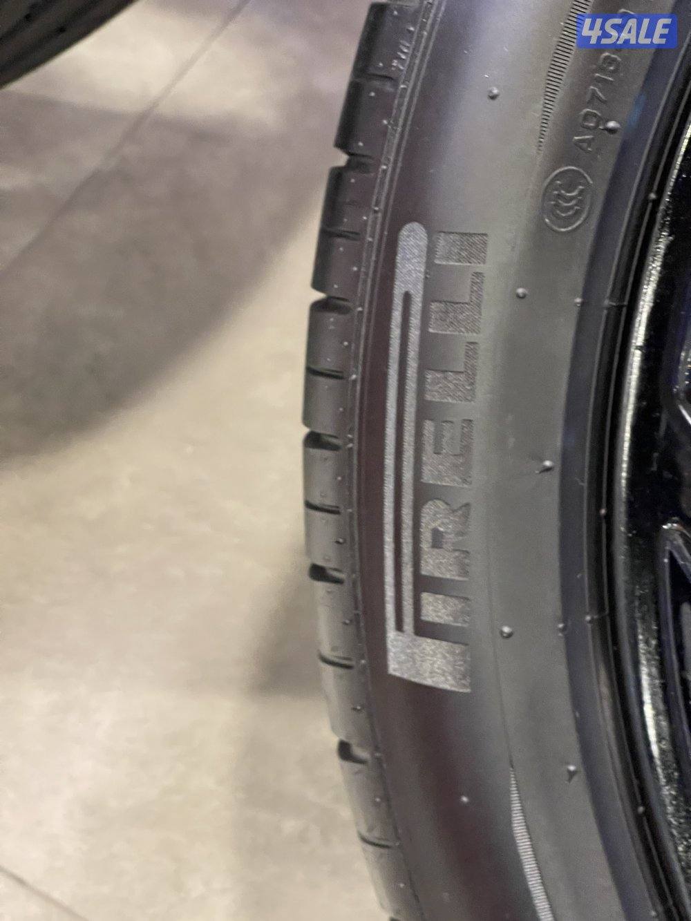 للبيع 4 رنقات لامبرجيني اوروس حجم 221