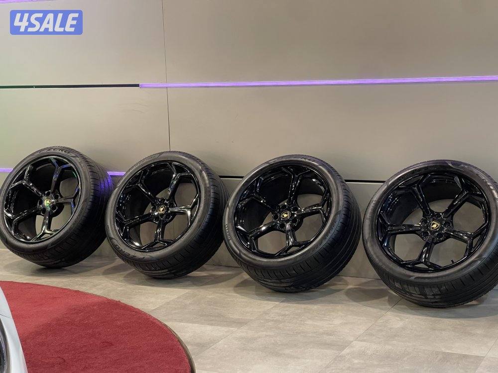 للبيع 4 رنقات لامبرجيني اوروس حجم 223