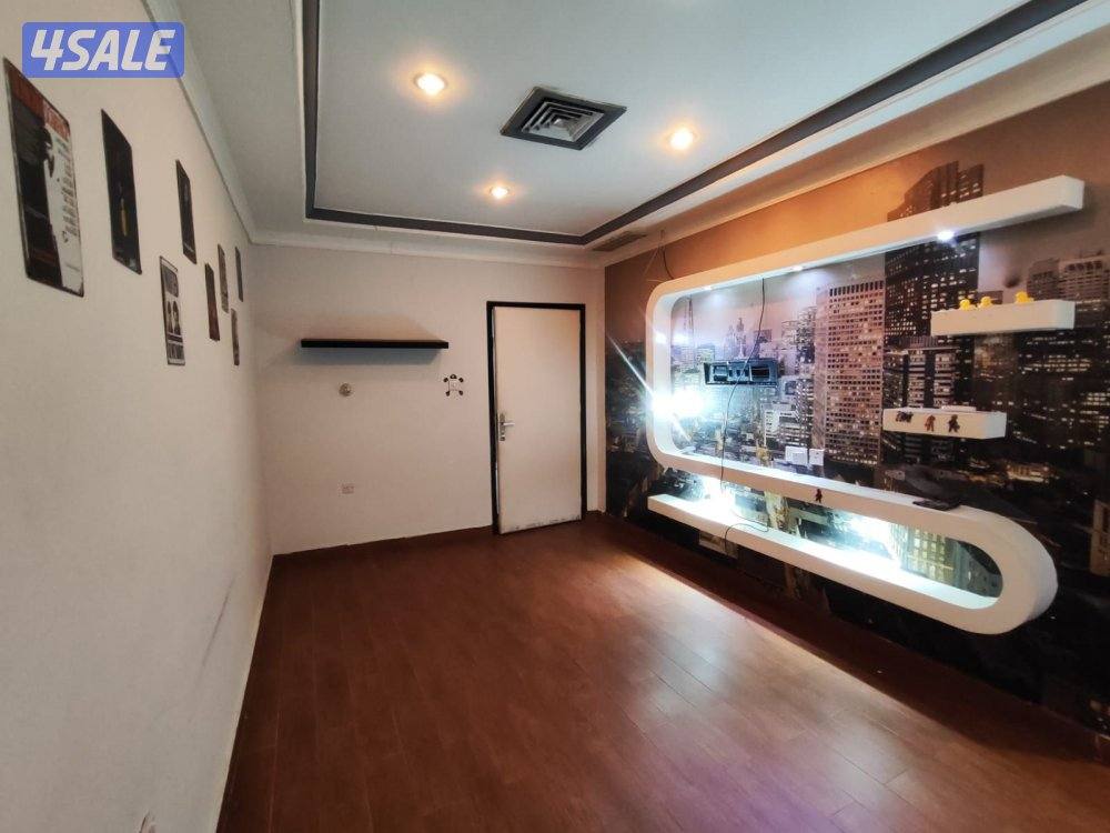 يوجدلدينا شقق كويتين فقط فاضي وخلو غرفه صاله حمام مطبخ باركن أستلام فو9