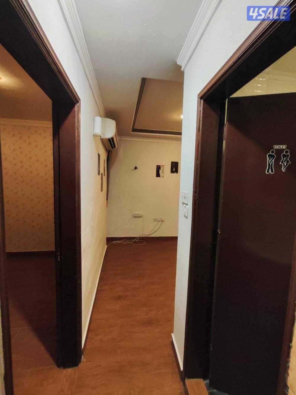 يوجدلدينا شقق كويتين فقط فاضي وخلو غرفه صاله حمام مطبخ باركن أستلام فو11