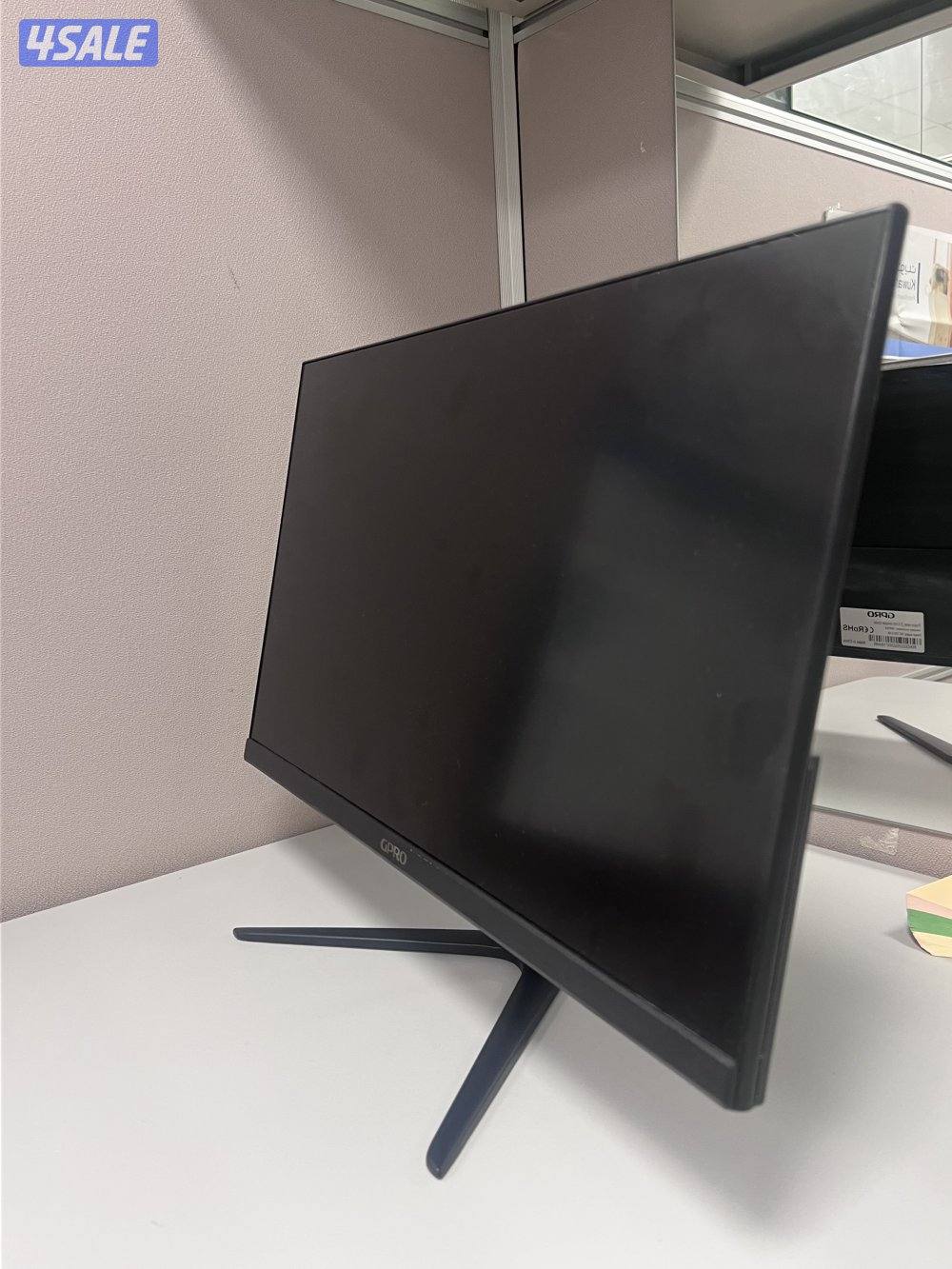 للبيع شاشه استعمال خفيف السعر : ٢٠ دينار1