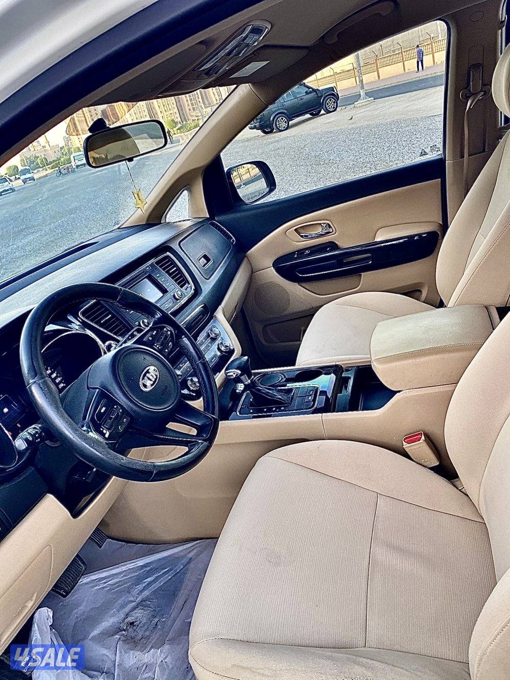 للبيع كيا كرنفال ٢٠١٧ ماشي١٩٠ كم شرط الفحص جير مكينه شاصي1