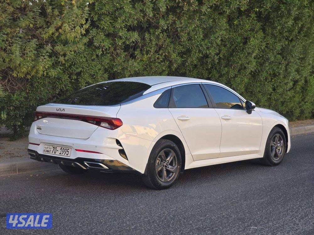 كيا k5 موديل 2022 بحالة ممتازة8