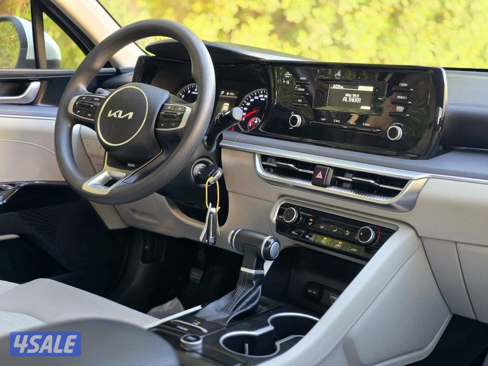 كيا k5 موديل 2022 بحالة ممتازة11