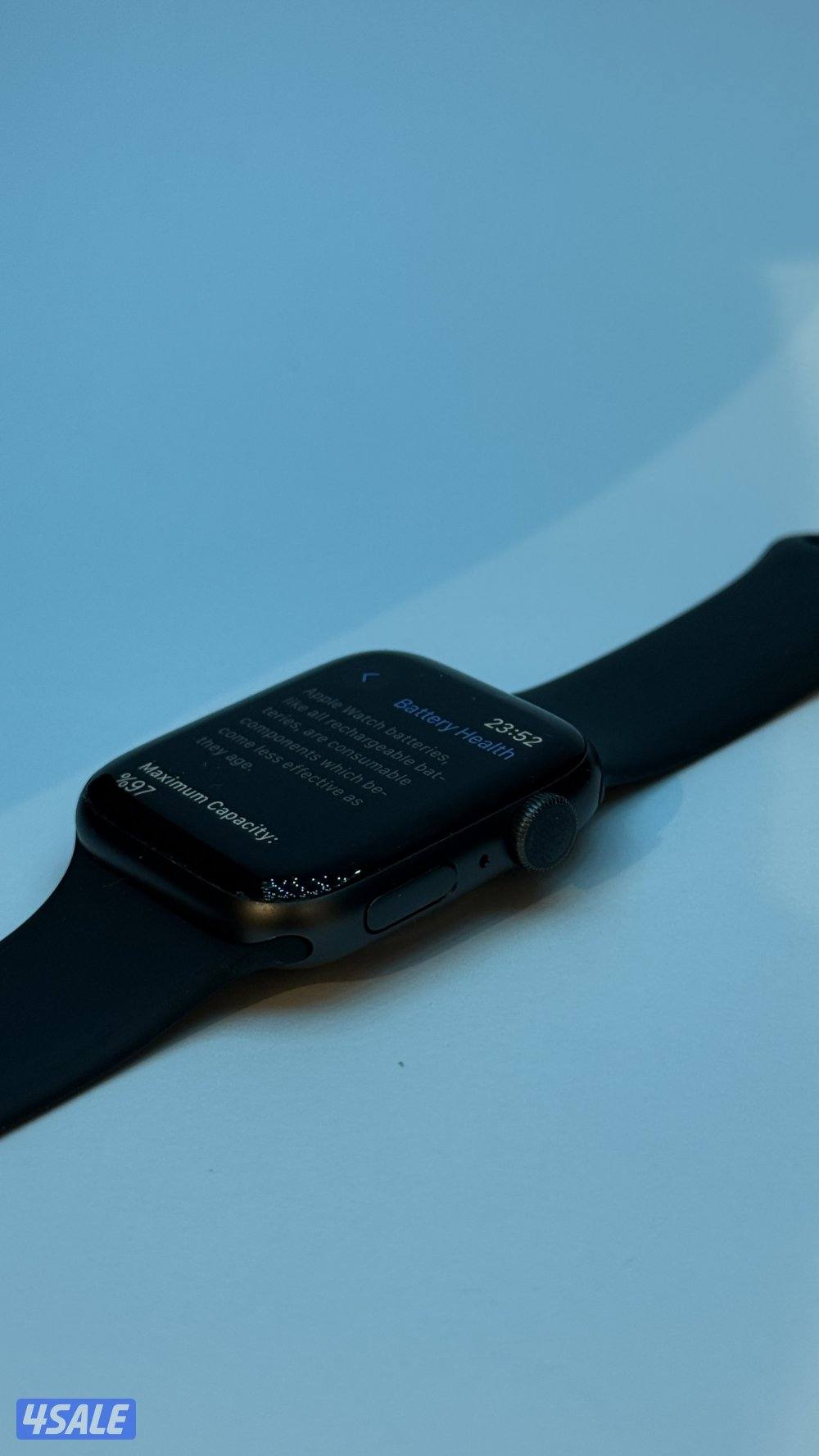 ساعة ابل الجيل الخامس مقاس 443