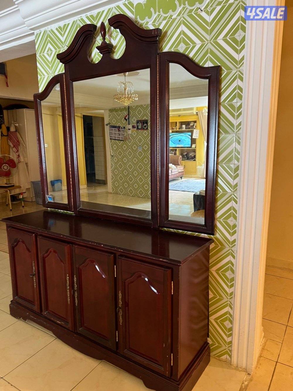 للبيع بوفيه  مع المرايه1