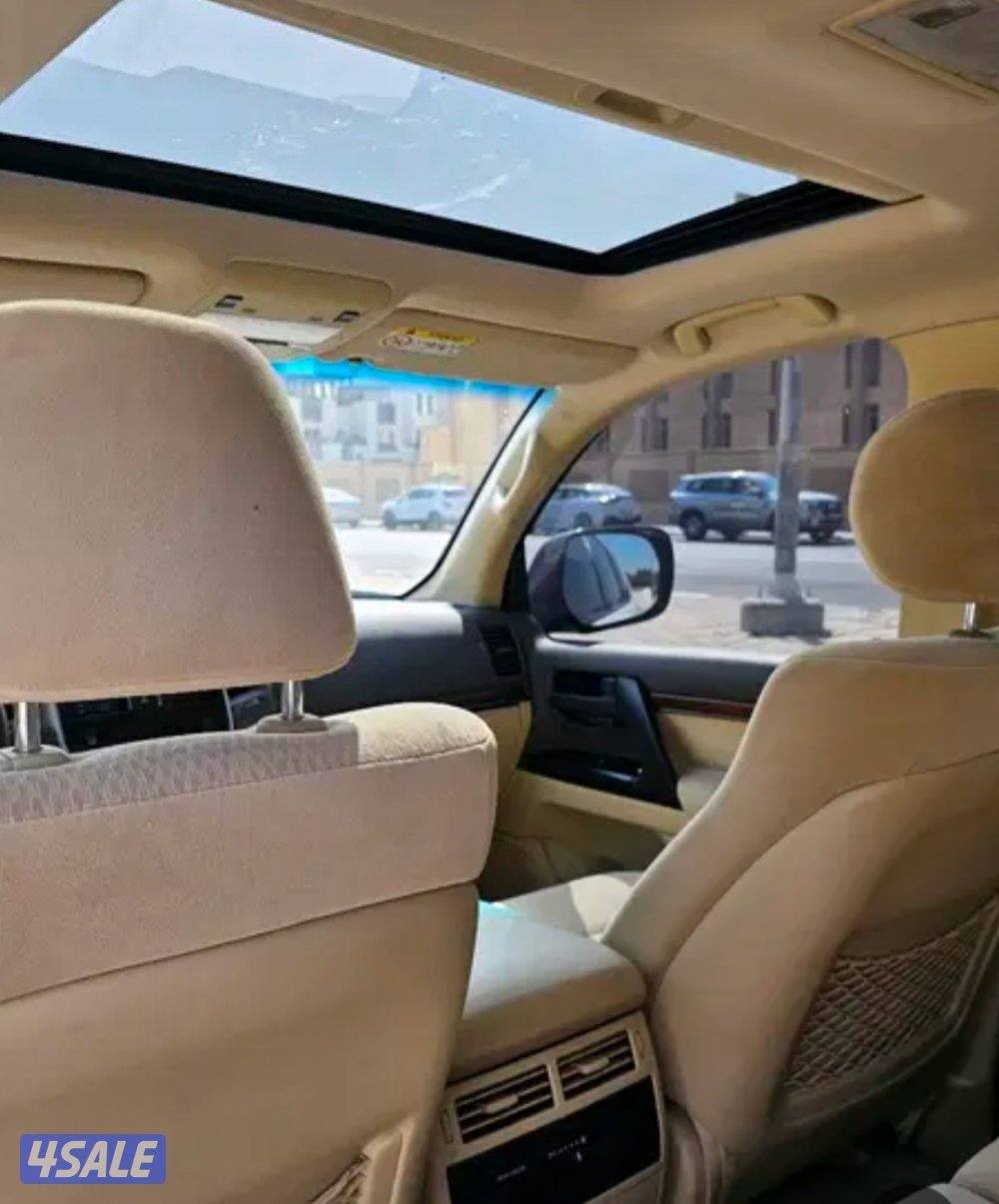 تويوتا لاند كروزر 2017  بحالة فوق الممتازة11