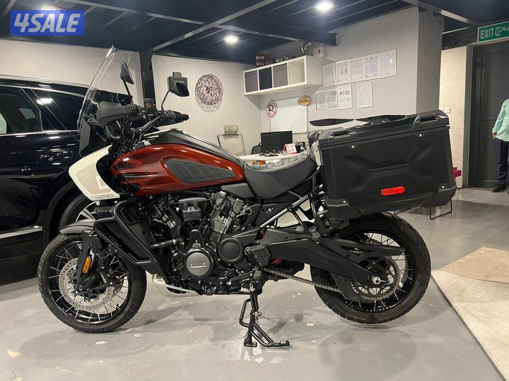 للبيع هارلي ديفيدسون بان اميركا 1250 موديل 2024 عداد 900 كم2