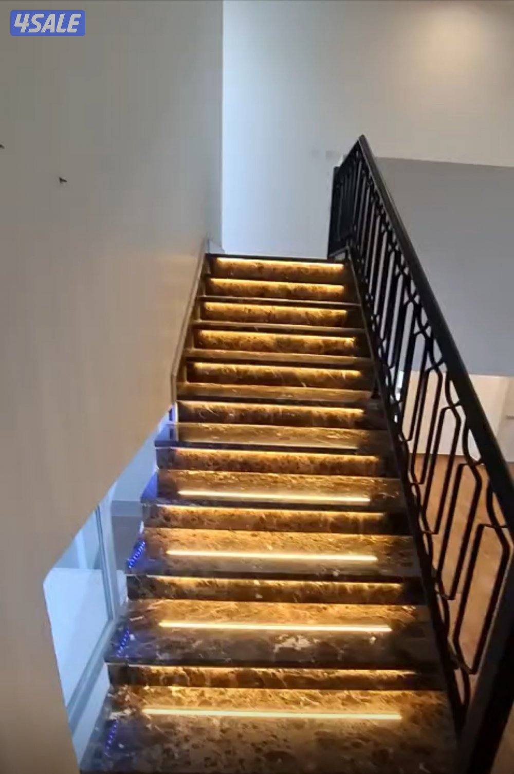 فيلا كاملة ٦٠٠ متر بنيان حضر ، التواصل واتساب فقط الرجاء عدم الاتصال1