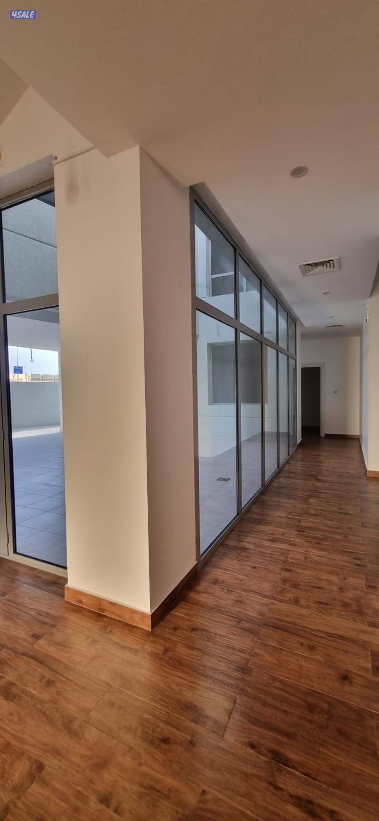 فيلا كاملة ٦٠٠ متر بنيان حضر ، التواصل واتساب فقط الرجاء عدم الاتصال8