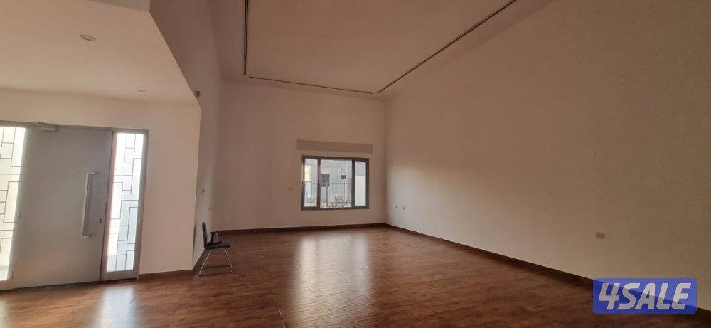 فيلا كاملة ٦٠٠ متر بنيان حضر ، التواصل واتساب فقط الرجاء عدم الاتصال9