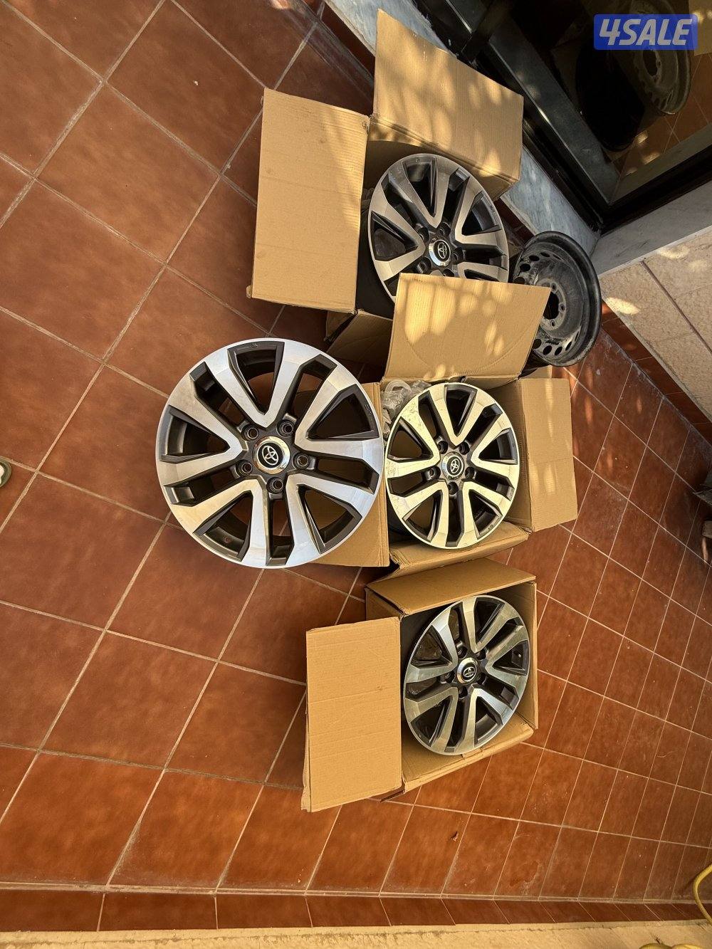 ٤ رنجات لاند كروزر قراند تورنيق الدرجه الاولي مقاس ٢٠"0