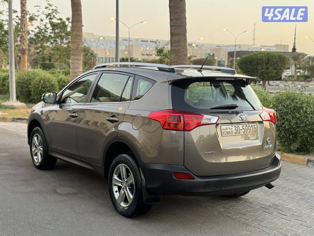 تويوتا راف فور موديل 2015 بحاله الوكاله شرط الفحص5