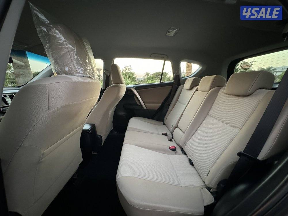 تويوتا راف فور موديل 2015 بحاله الوكاله شرط الفحص6