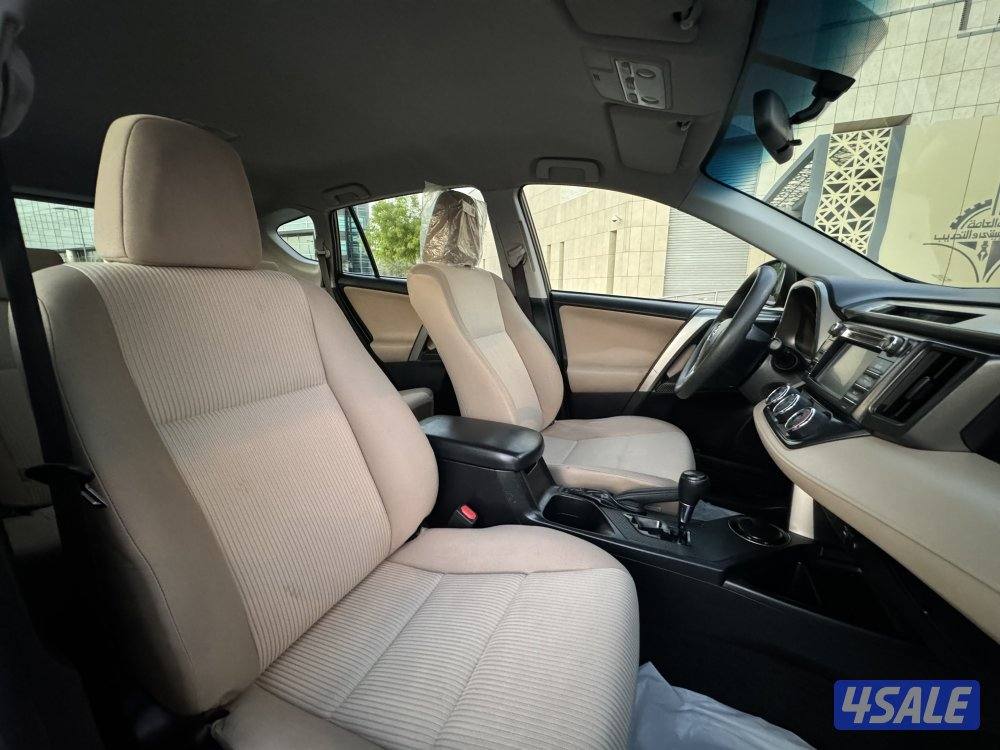 تويوتا راف فور موديل 2015 بحاله الوكاله شرط الفحص9