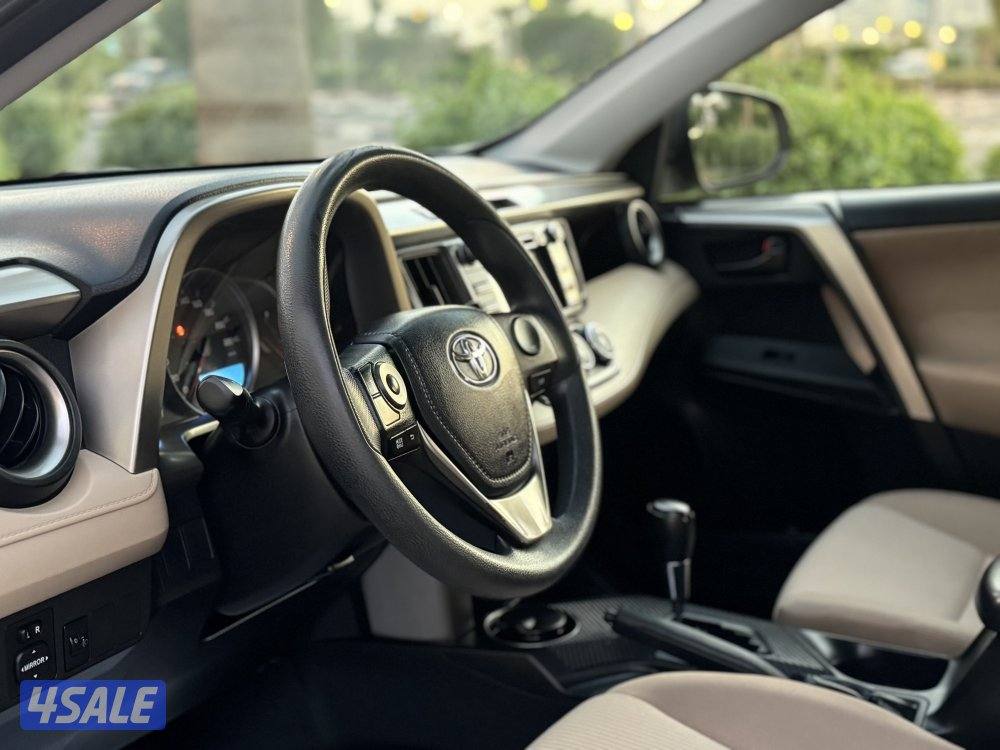 تويوتا راف فور موديل 2015 بحاله الوكاله شرط الفحص13