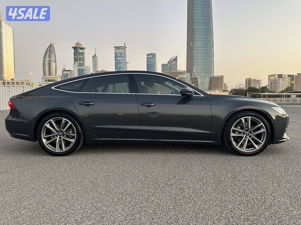 آودى A7 Sportback-2022_صبغ الوكالة_عداد 44 KM فقط_سيرفس منتظم بالوكالة2