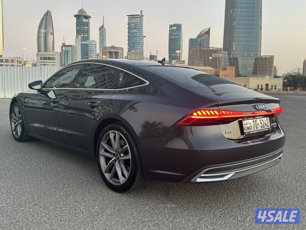 آودى A7 Sportback-2022_صبغ الوكالة_عداد 44 KM فقط_سيرفس منتظم بالوكالة7