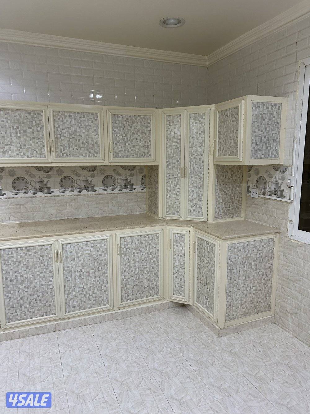 2غرفه+2حمام+صاله +غرفه صغيره مطبخ كبير مجهز بالكامل شتر 2مواقف سياره7