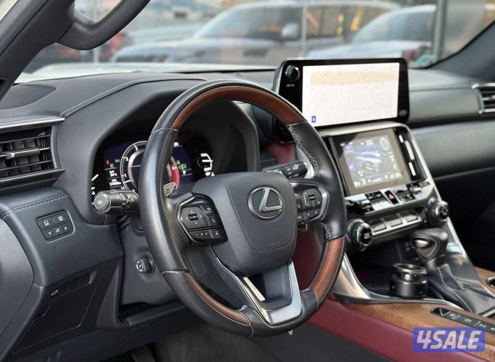 لكزس الدرجة الاولى 20244