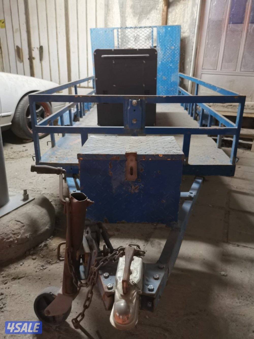 للبيع مكينة 9000 مع عرابة5