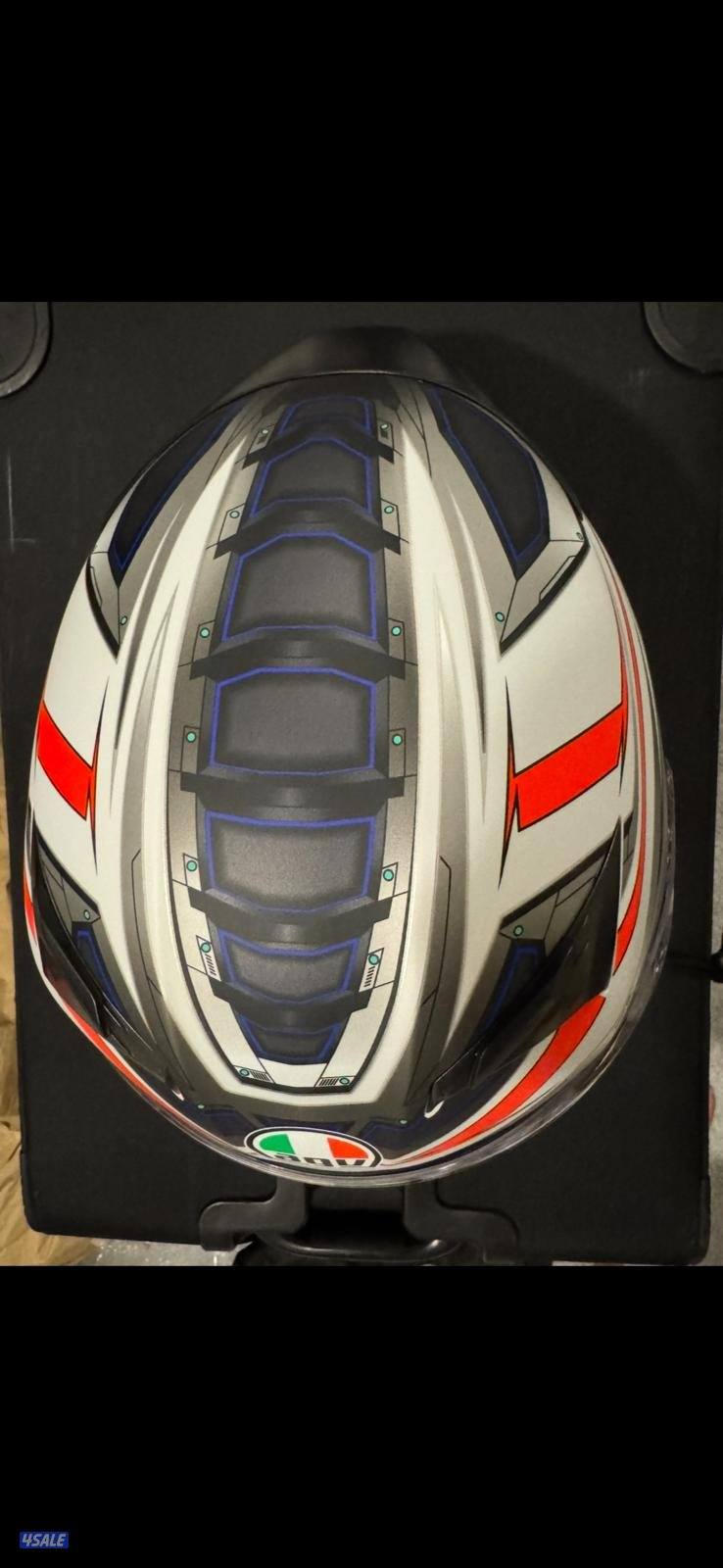 عدد ٢ خوذة AGV (K6 s) و (K3)3