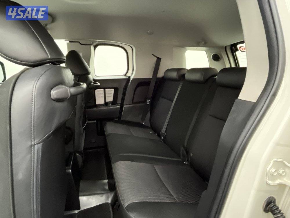 TOYOTA FJ CRUISER 19FJH2_U3