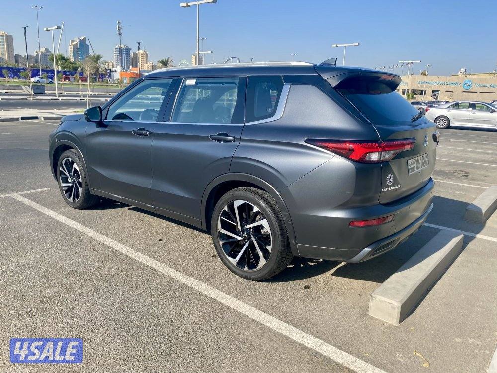 ميتسوبيشي اوتلاندر بانوراما درجه اولى 20252