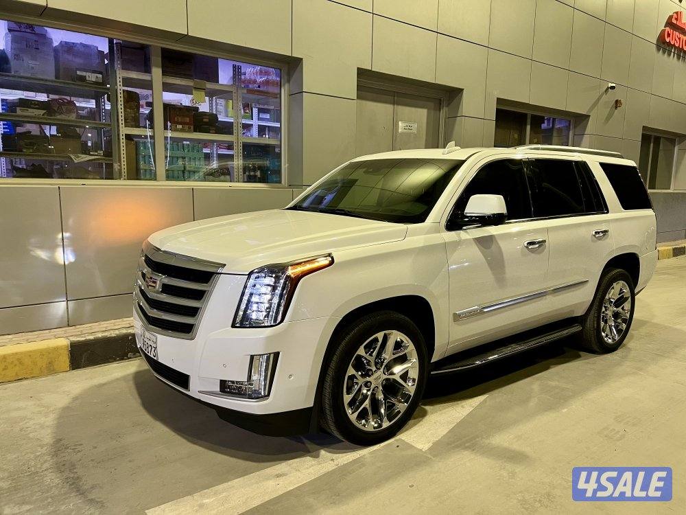 2018 ESCALADE0