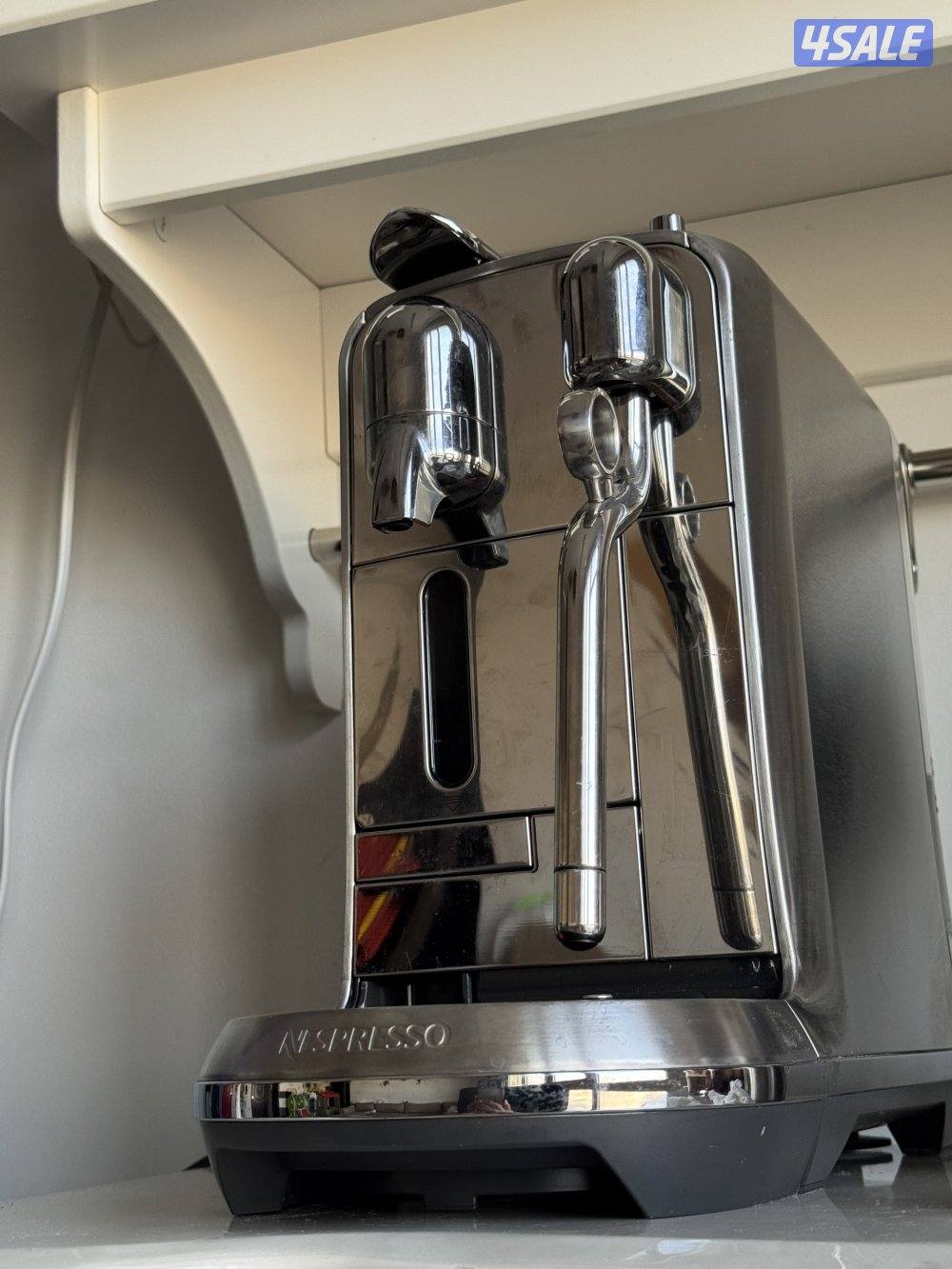 للبيع مكينه قهوه نيسبريسو0