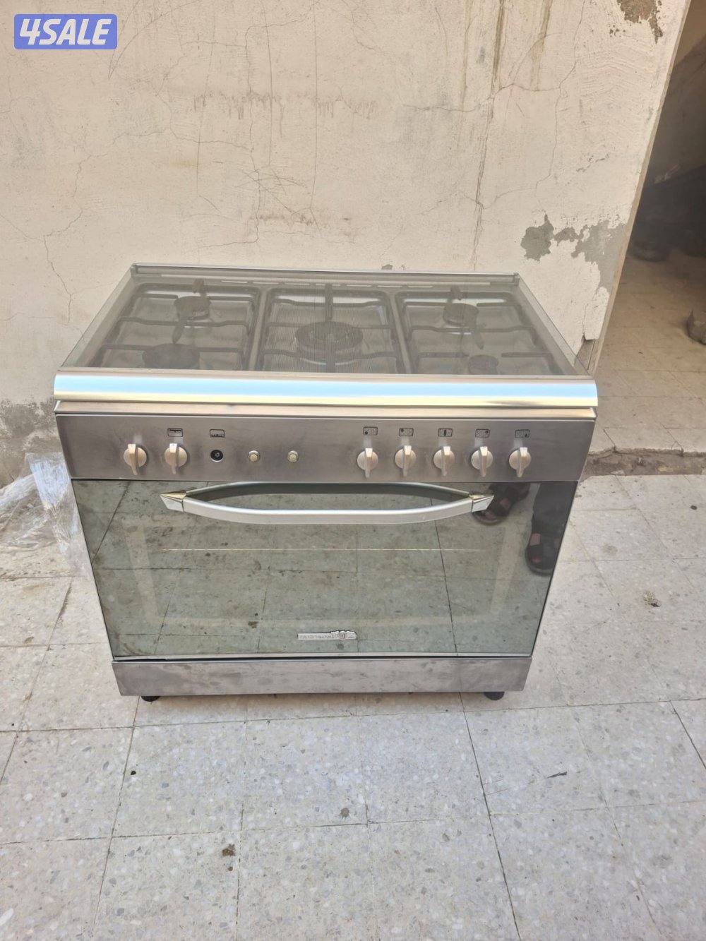 للبيع طباخ لجرمن ايطالي بحاله ممتازه مع توصيل الكفالي مقاس 90 60 اشعال1