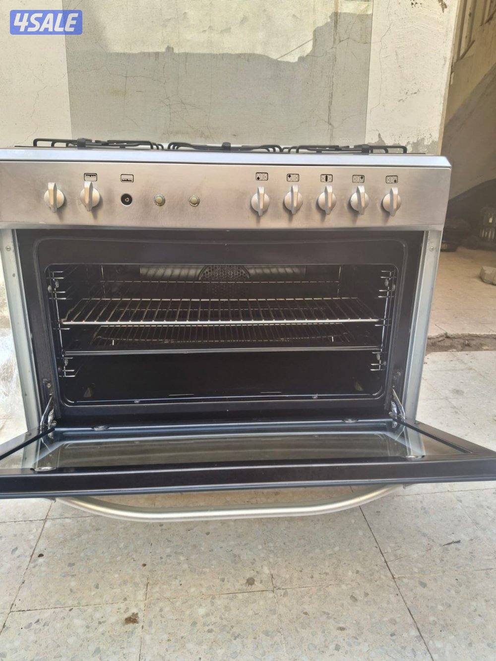 للبيع طباخ لجرمن ايطالي بحاله ممتازه مع توصيل الكفالي مقاس 90 60 اشعال2