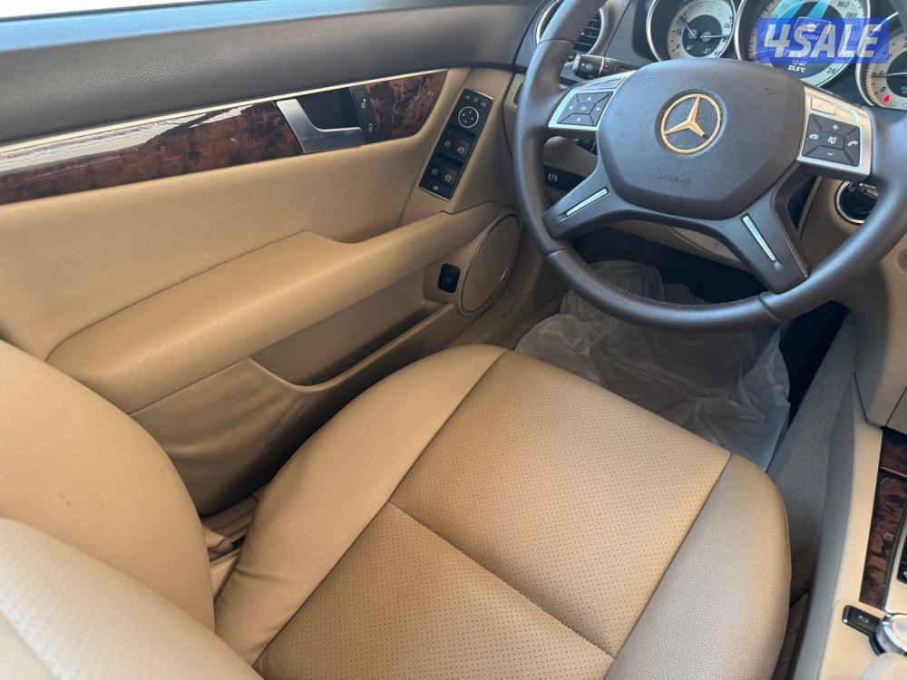 مرسيدس C200 مديل 2014 كامل المواصفات نظيف جدا شرط الفحص8