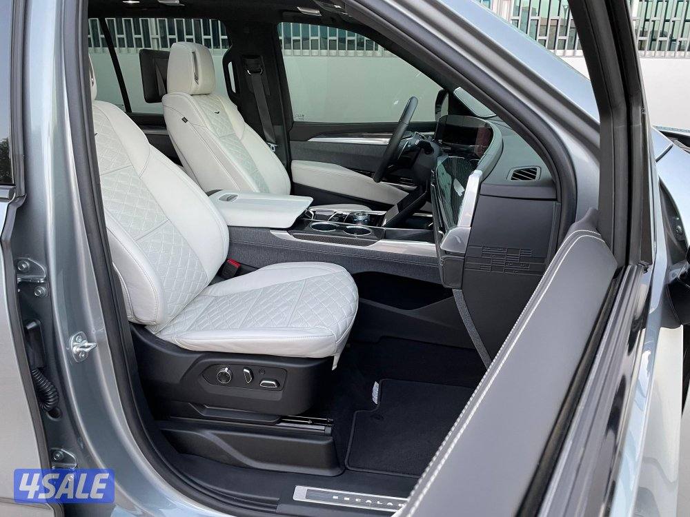 ❗️Cadillac / 2025 / Escalade V اصلي ❗️12