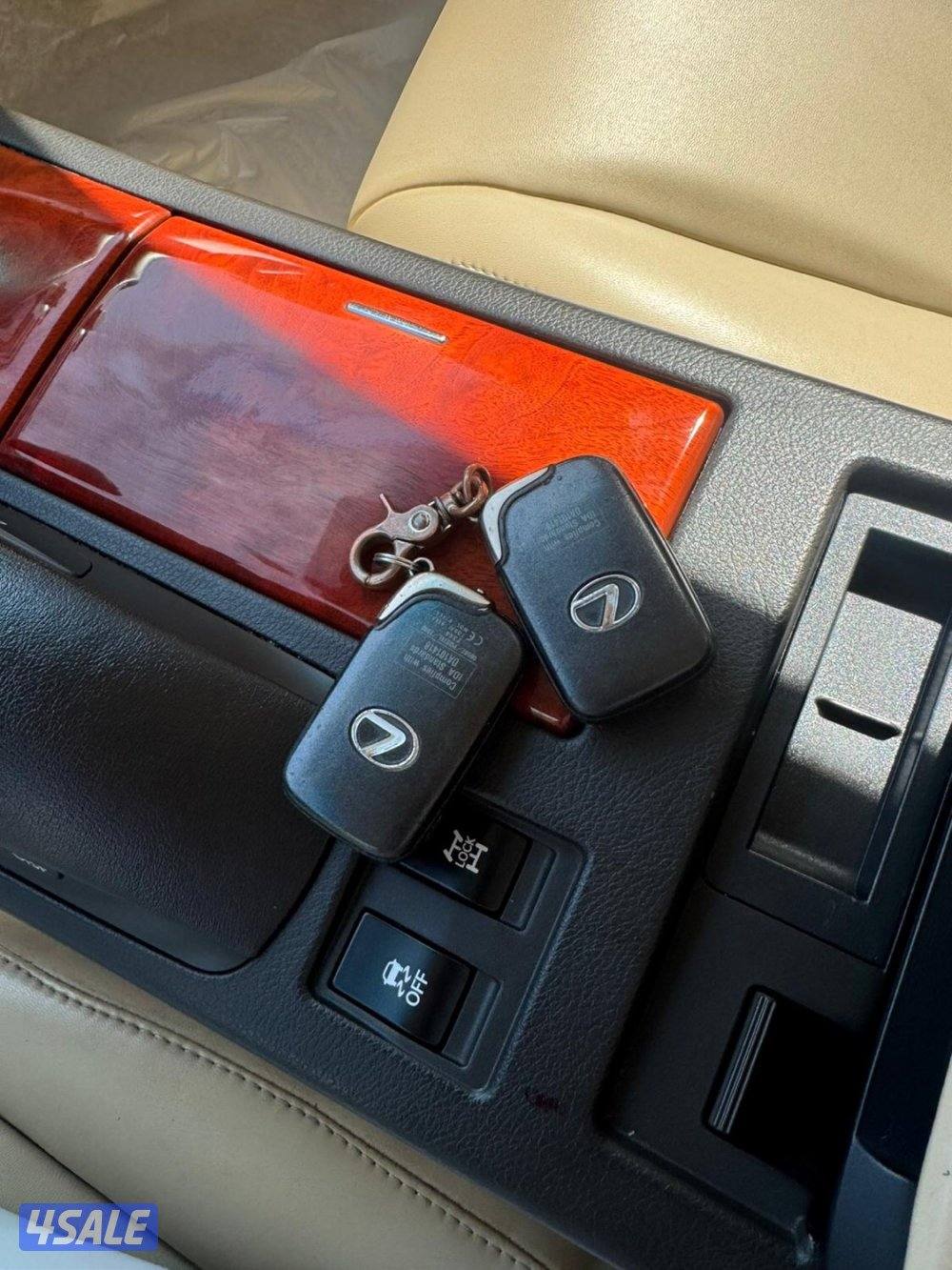 لكزز RX فل اوبشن مديل 2011 بحاله الوكاله شرط الفحص6