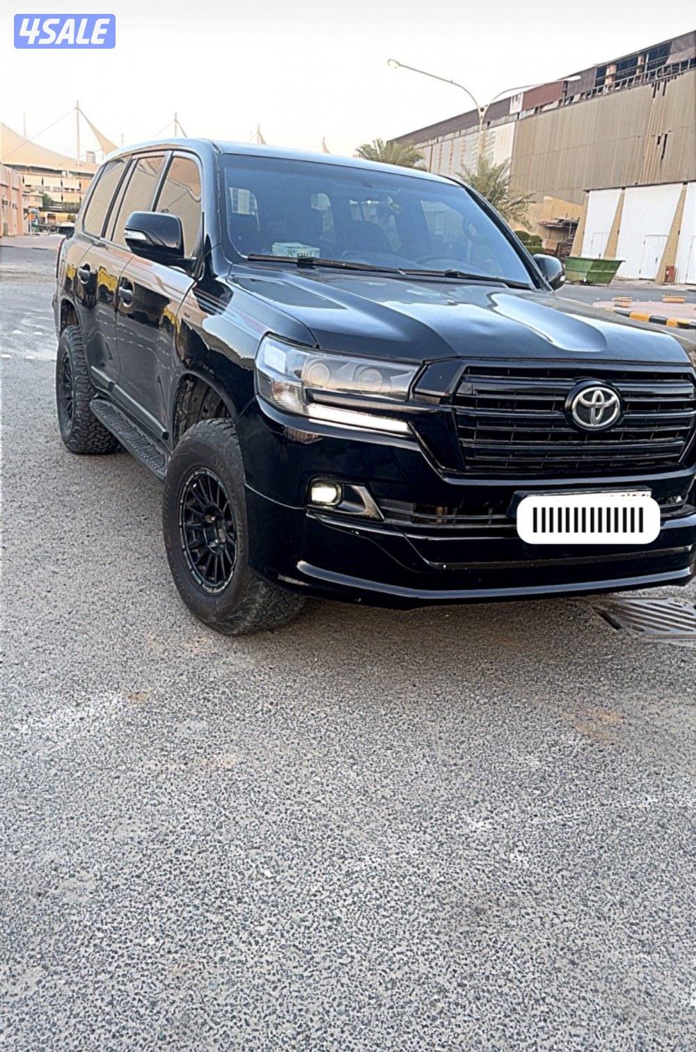 لاند كروز 2010 قير عادي v65