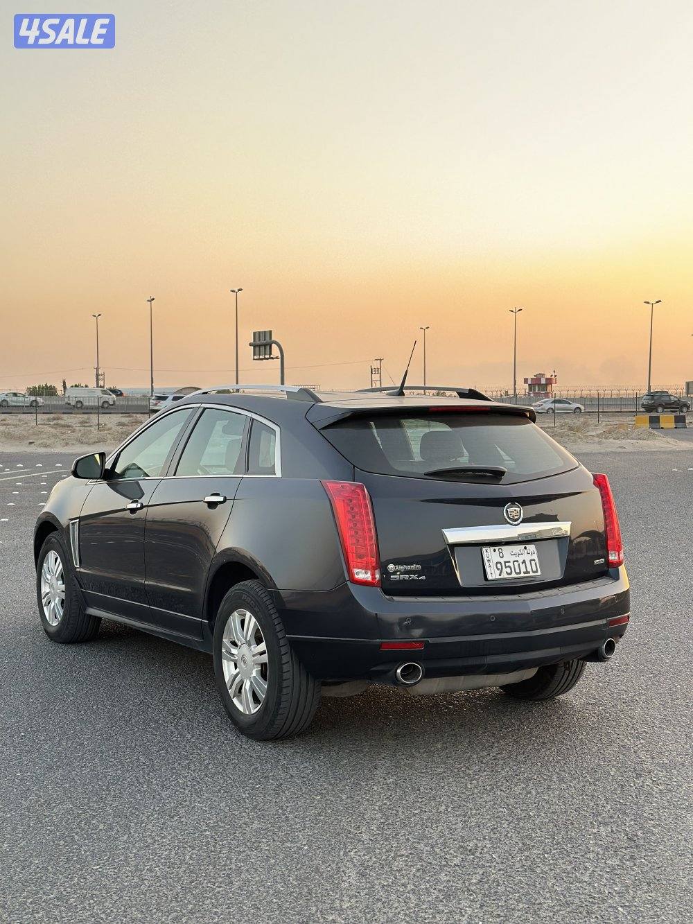 كاديلاك - SRX مديل 2015 بحالة الوكالة2