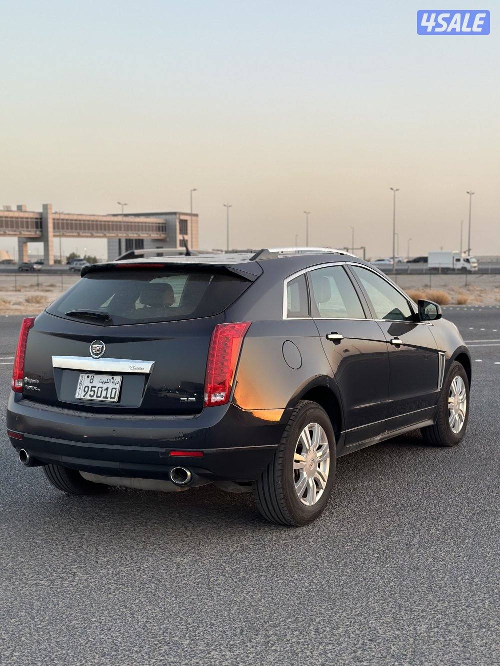 كاديلاك - SRX مديل 2015 بحالة الوكالة3