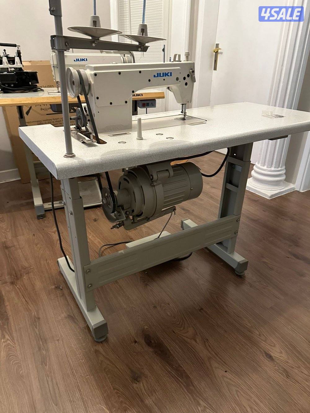 مكينة خياطة juki مع مكينة تنظييف2
