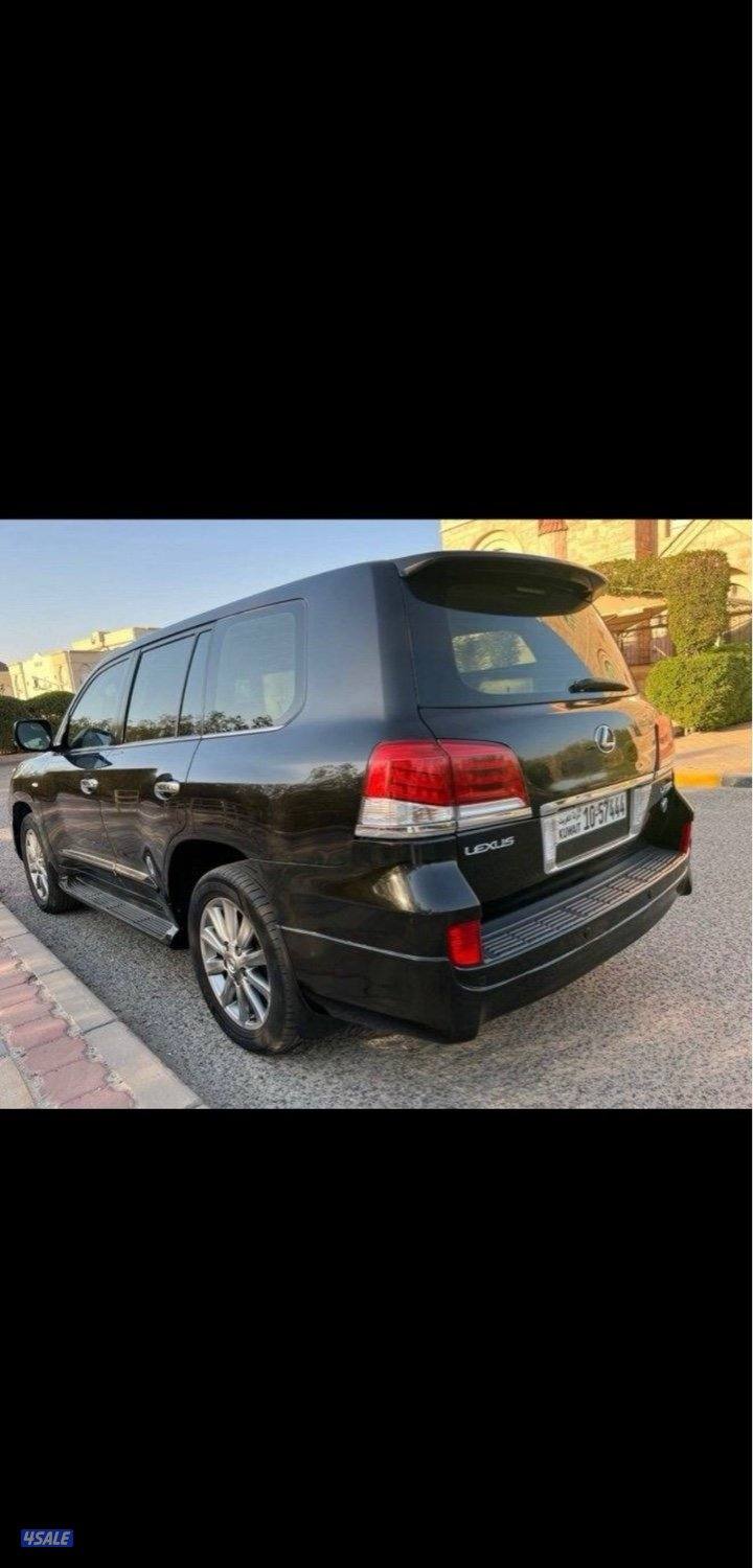 جيب لكزسLx570 موديل٢٠١١ ماشي ٢٣٥0