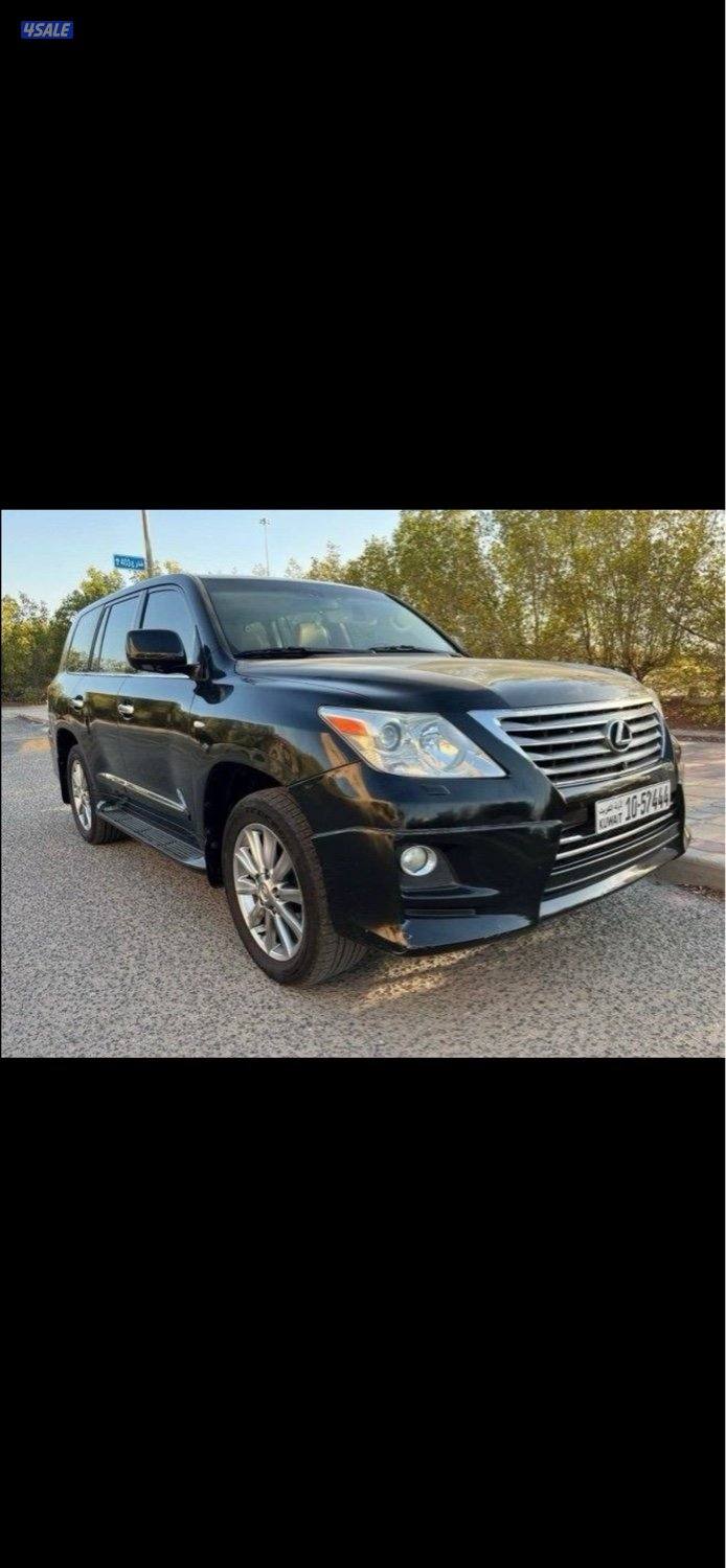 جيب لكزسLx570 موديل٢٠١١ ماشي ٢٣٥2