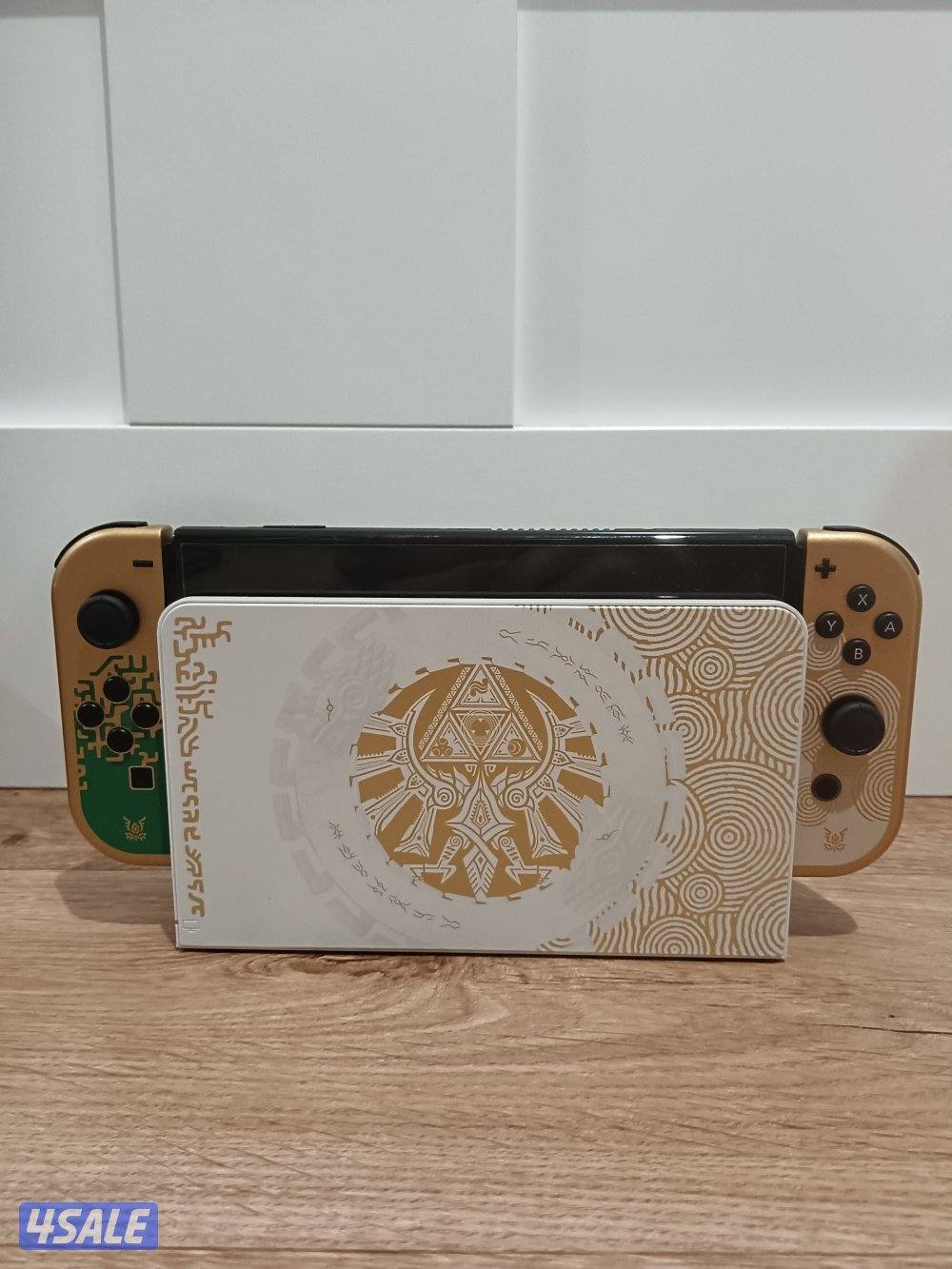 للبيع نينتندو سويتش أوليد نظيفه مع اكسسوارات Nintendo switch oled1