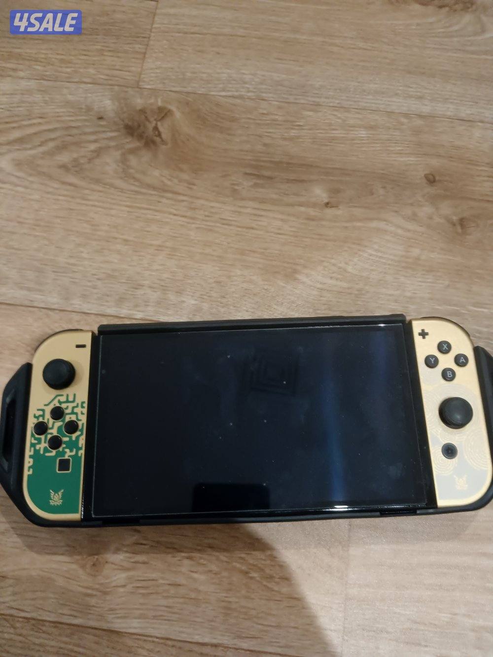 للبيع نينتندو سويتش أوليد نظيفه مع اكسسوارات Nintendo switch oled8