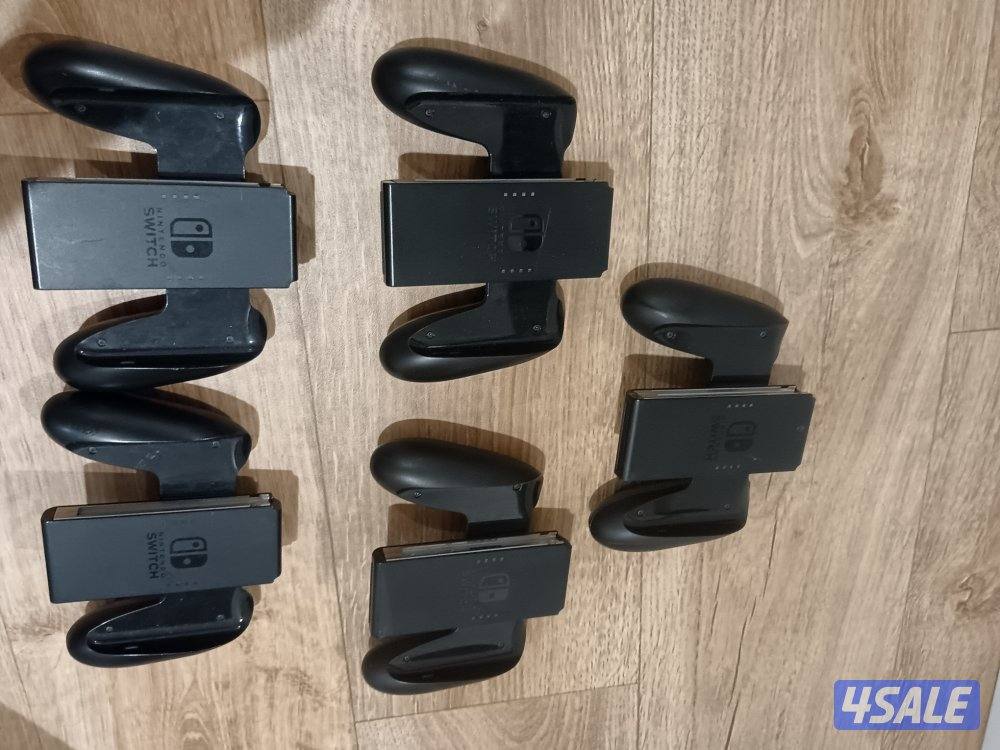 للبيع نينتندو سويتش أوليد نظيفه مع اكسسوارات Nintendo switch oled11